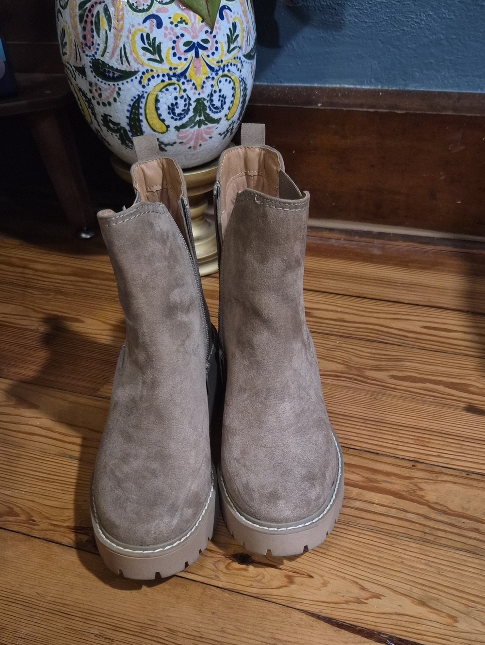 Universal Thread Booties